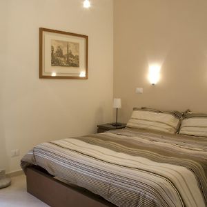 B&B Jolie